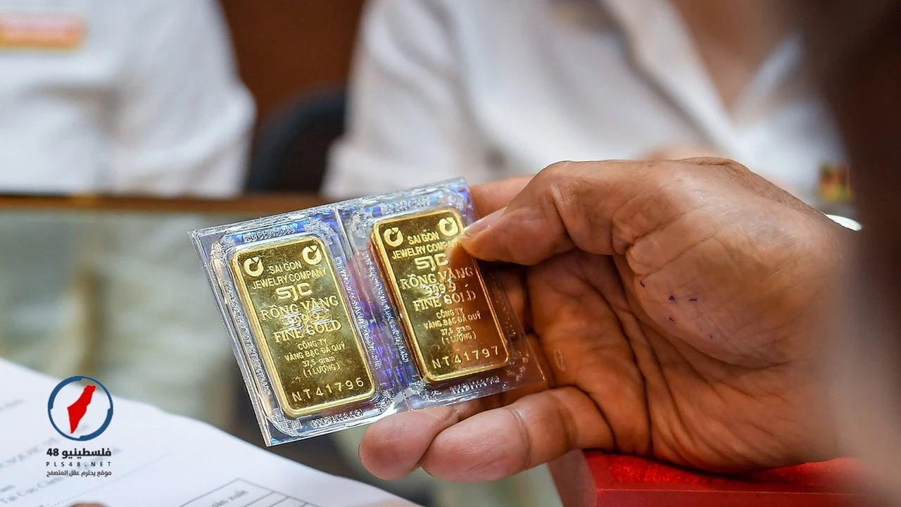 سعر الذهب في شركة SJC يبلغ 183 مليون دونغ للأونصة وسط تراجع الخواتم